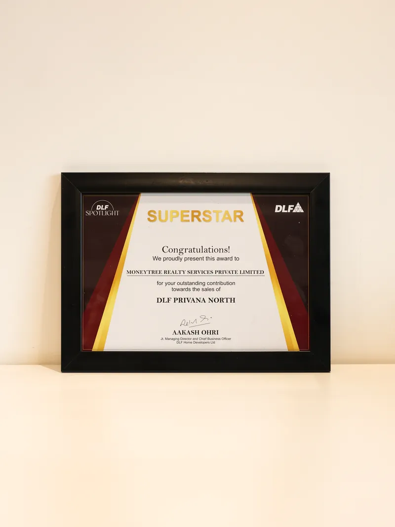 Superstar Award - DLF