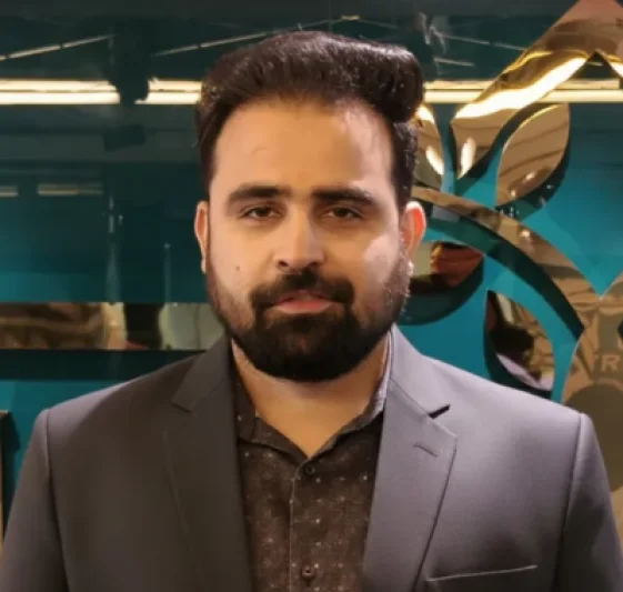 Nitin kapoor — Associate Director - Sales